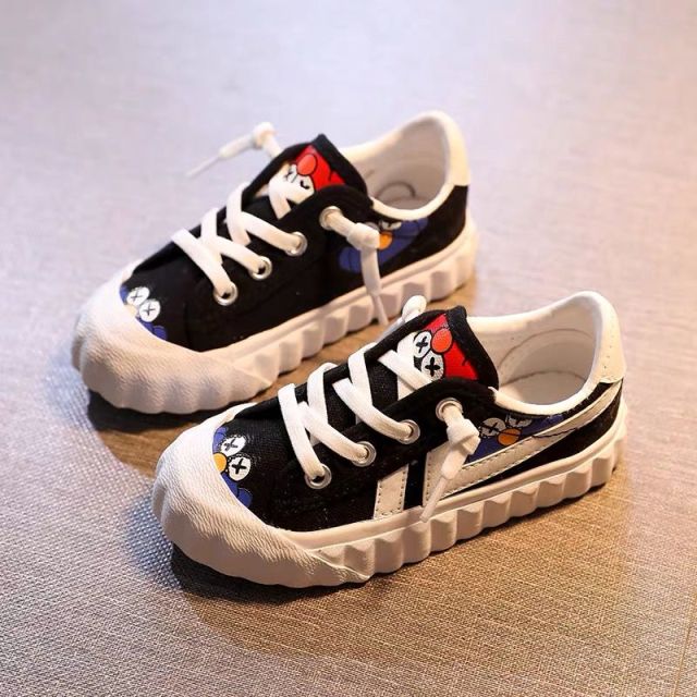 Low Top Cartoon Print Anti-Slip Canvas Sneakers for Boys by Andoo
