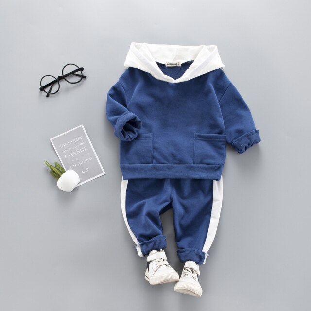 2-Piece Long Sleeve Hooded Sweatshirt and Pants Set for Boys by Lanbe Paris